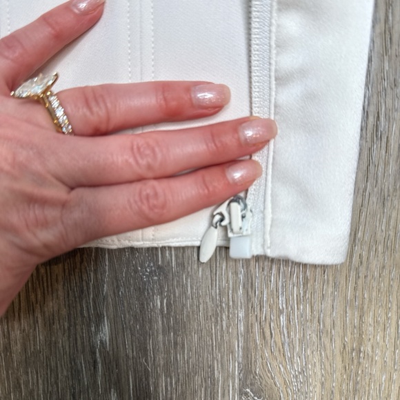 House of CB Elegant White Corset Top - Picture 3 of 3